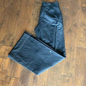 Lululemon flare plants